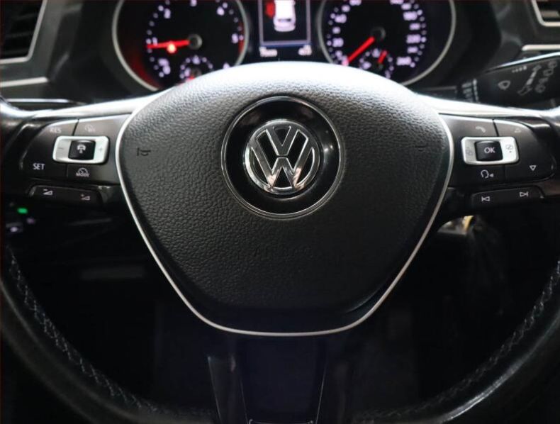 Volkswagen Tiguan - hlavní fotka inzerátu