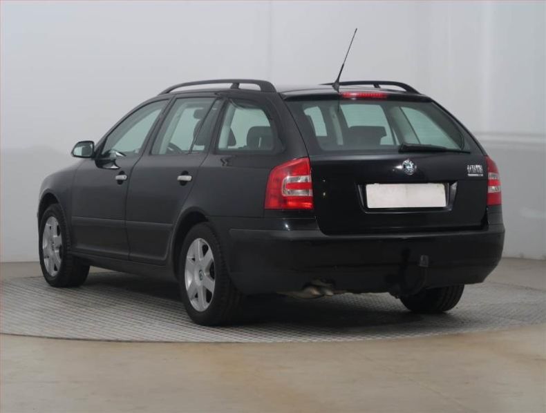 Škoda Octavia - hlavní fotka