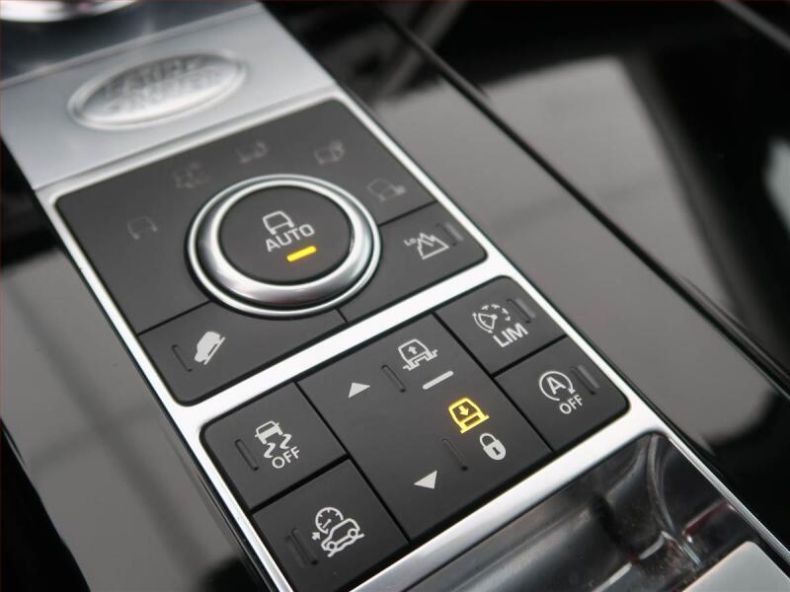 Land Rover Discovery - hlavní fotka