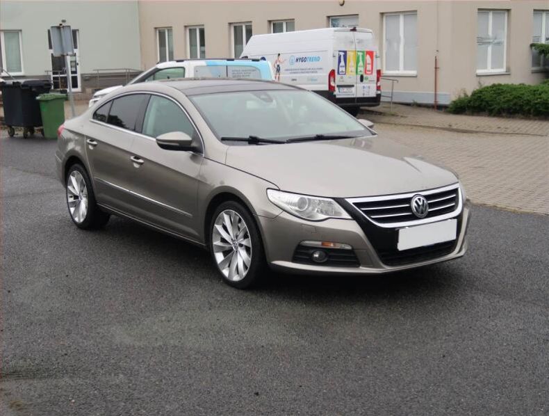 Volkswagen Passat - hlavní fotka inzerátu