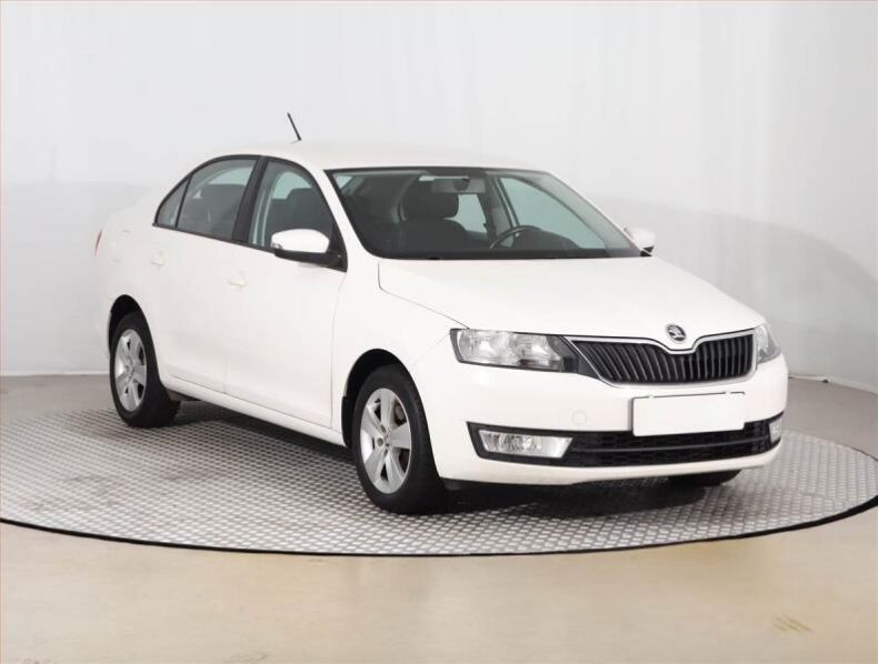 Škoda Rapid - hlavní foto