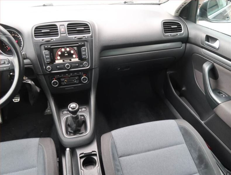 Volkswagen Golf - hlavní fotka