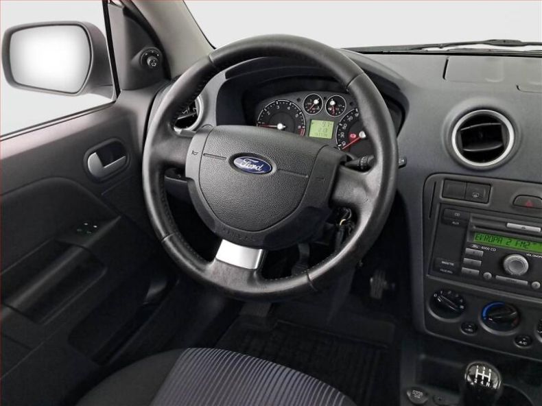 Ford Fusion - hlavní fotka
