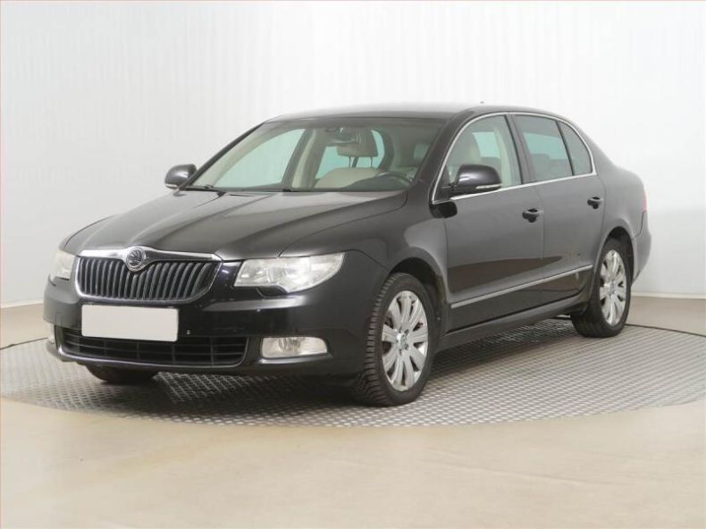Škoda Superb - hlavní fotka