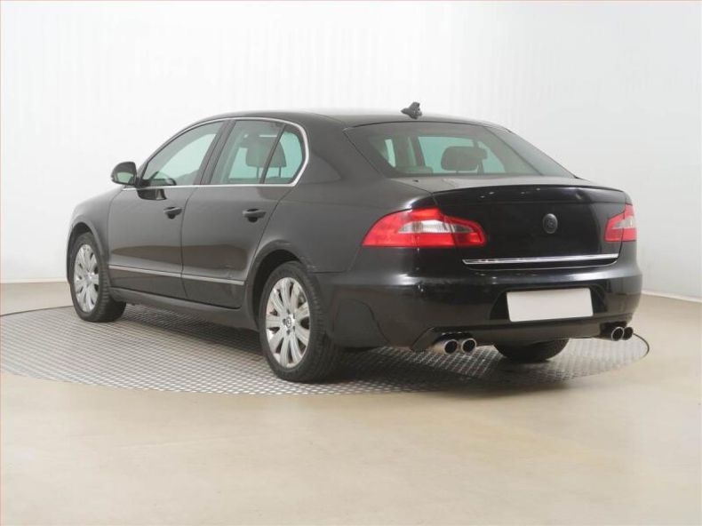 Škoda Superb - hlavní fotka