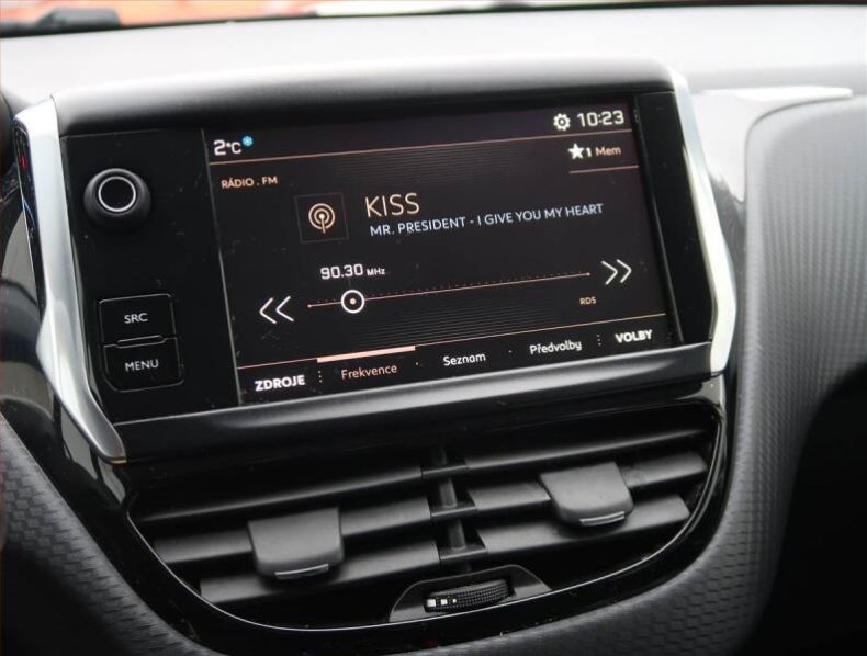 Peugeot 2008 - hlavní fotka