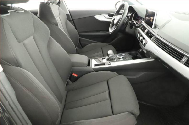 Audi A4 - hlavní fotka