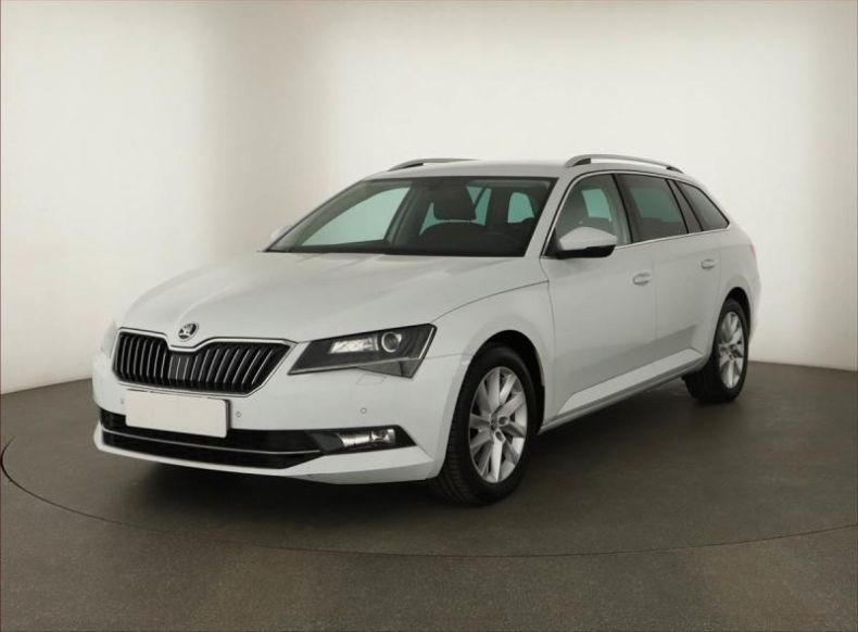 Škoda Superb - hlavní fotka
