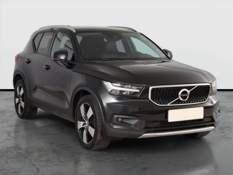 Volvo XC40 - hlavní foto
