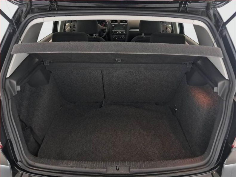 Volkswagen Golf - hlavní fotka