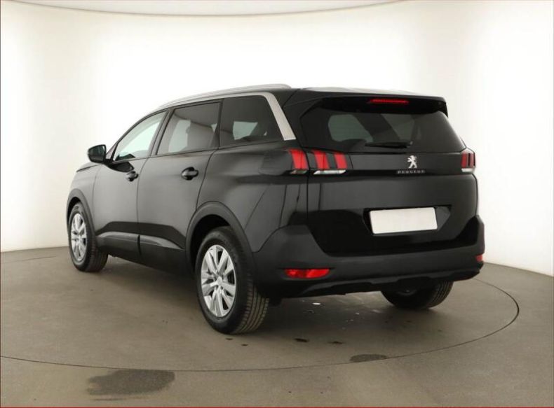 Peugeot 5008 - hlavní fotka