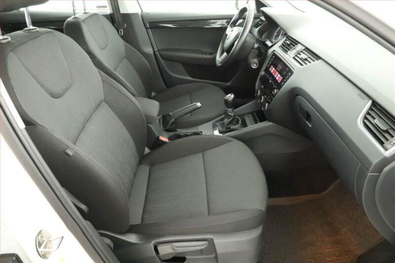 Škoda Octavia - hlavní fotka