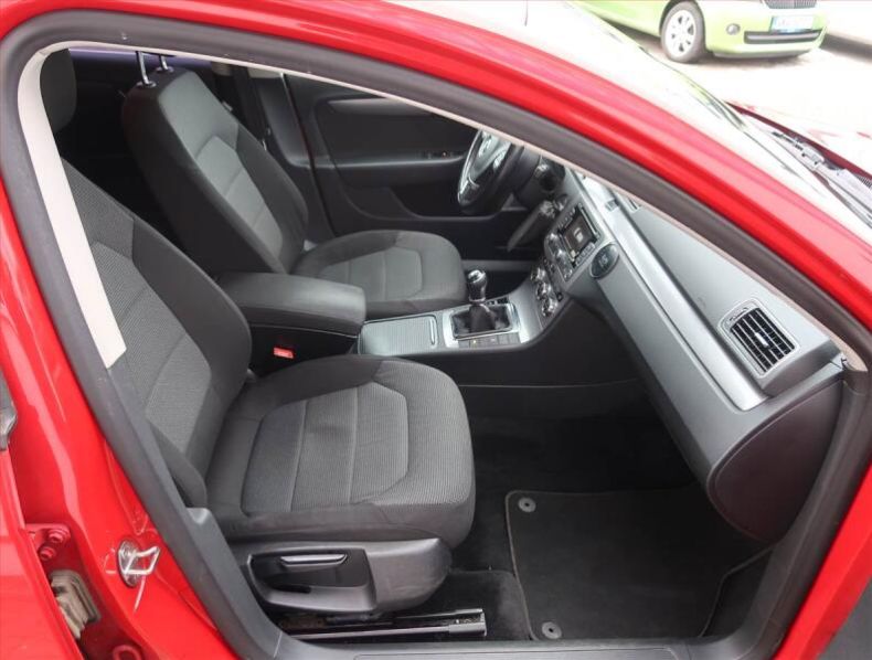 Volkswagen Passat - hlavní fotka