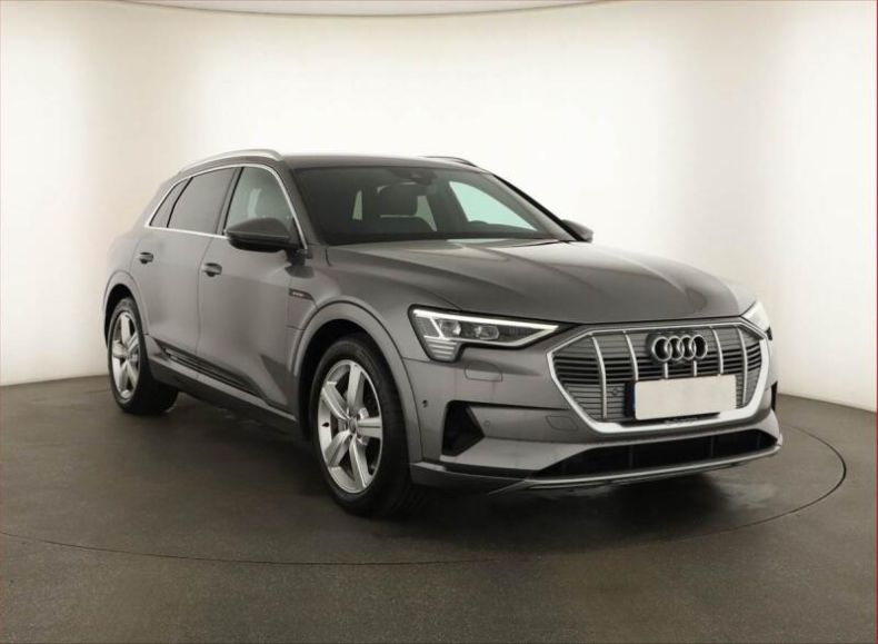 Audi E-tron - hlavní foto