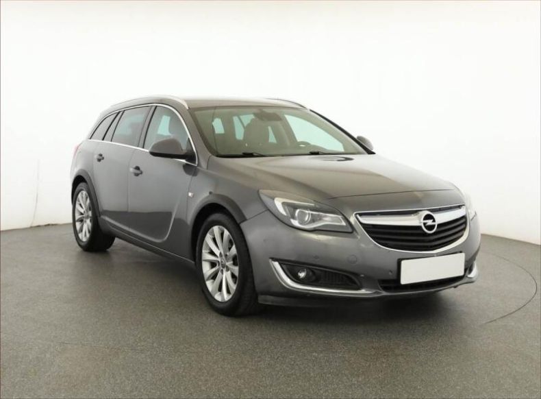 Opel Insignia - hlavní foto