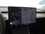 Tesla Model Y - fotka číslo 16