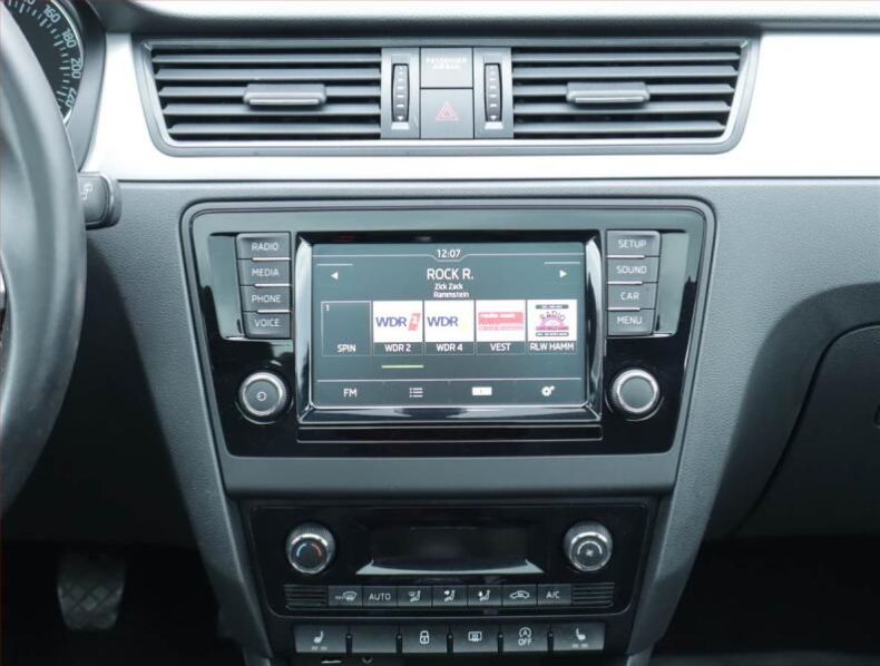 Škoda Rapid - hlavní fotka