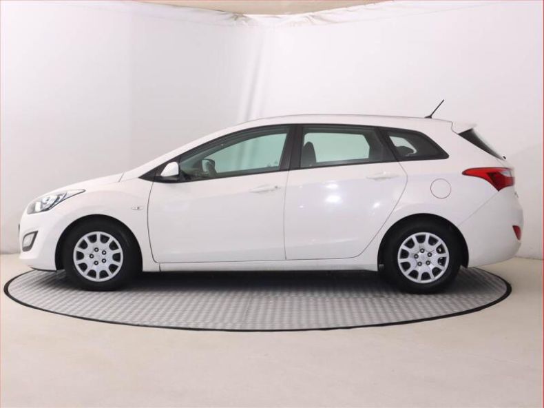 Hyundai i30 - hlavní fotka