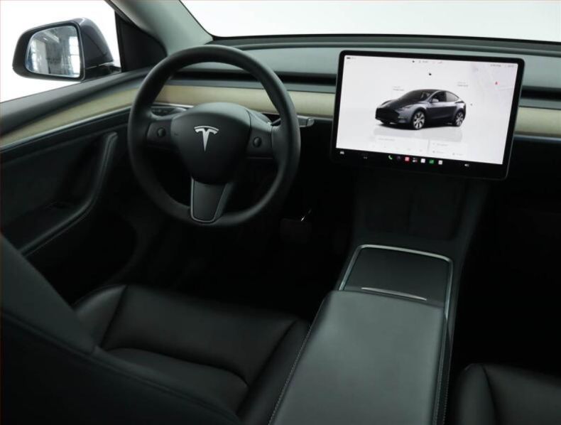Tesla Model Y - hlavní fotka