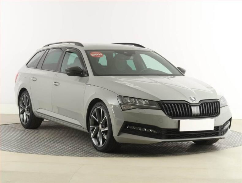 Škoda Superb - hlavní foto