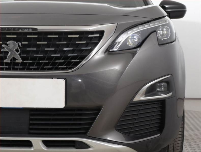 Peugeot 5008 - hlavní fotka