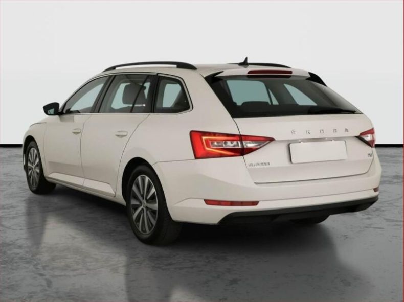 Škoda Superb - hlavní fotka