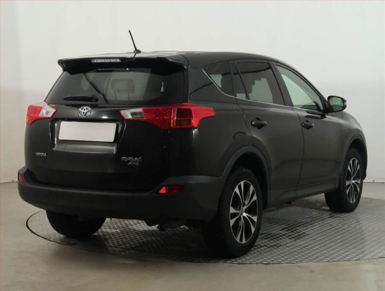 Toyota RAV 4 - hlavní fotka