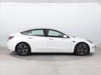 Tesla Model 3 - fotka číslo 5