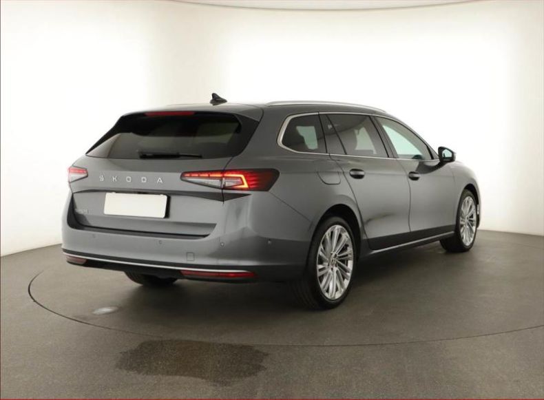 Škoda Superb - hlavní fotka