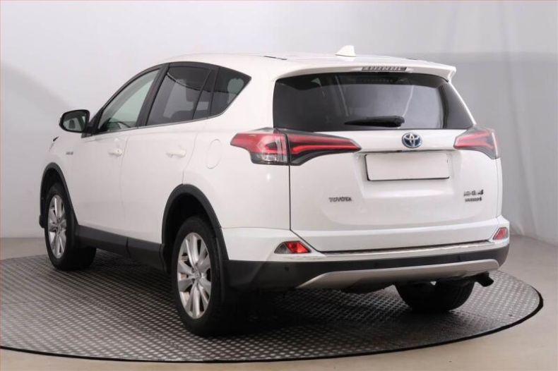 Toyota RAV 4 - hlavní fotka