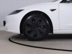 Tesla Model 3 - fotka číslo 14