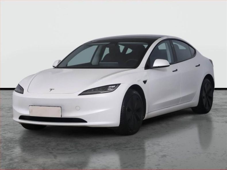 Tesla Model 3 - hlavní fotka