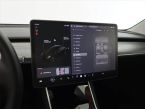 Tesla Model 3 - fotka číslo 23