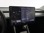Tesla Model 3 - fotka číslo 24