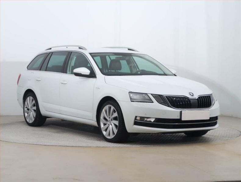 Škoda Octavia - hlavní fotka