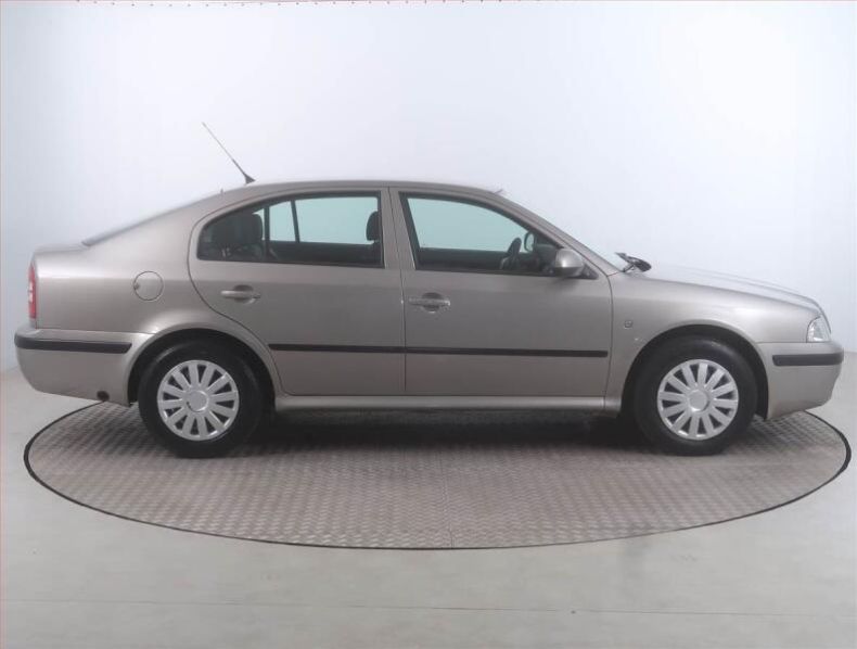 Škoda Octavia - hlavní fotka