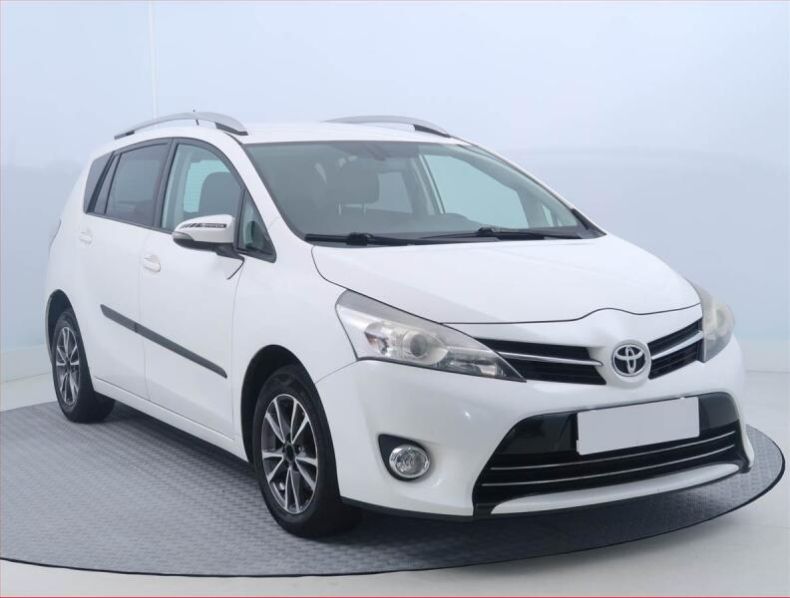 Toyota Verso - hlavní fotka inzerátu