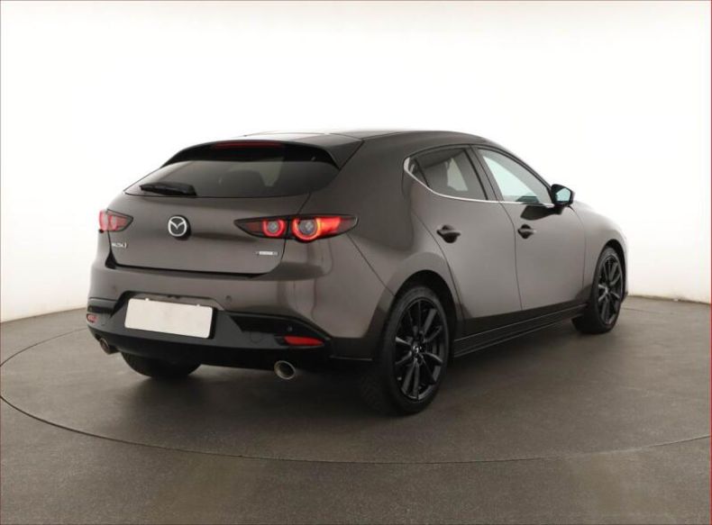 Mazda 3 - hlavní foto