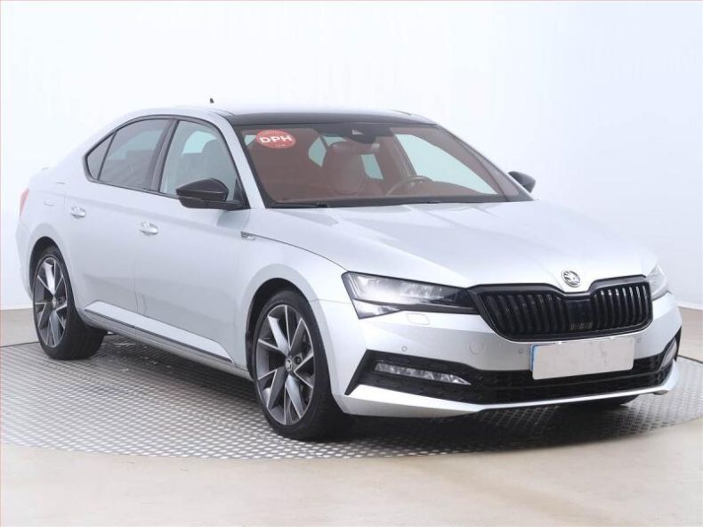 Škoda Superb - hlavní foto