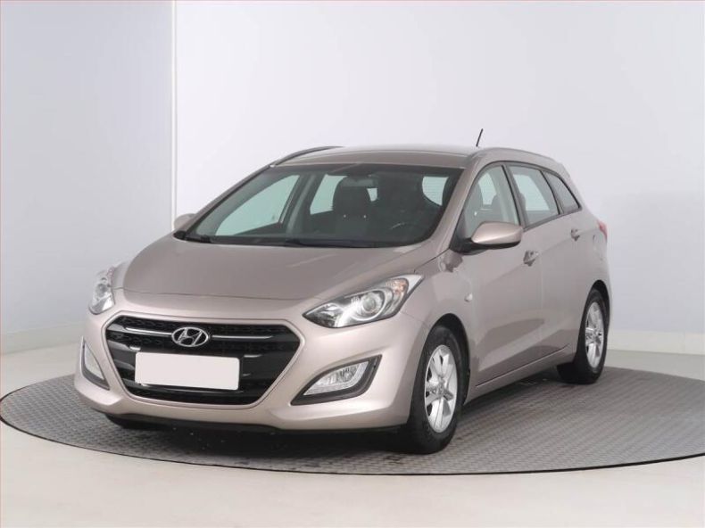 Hyundai i30 - hlavní foto