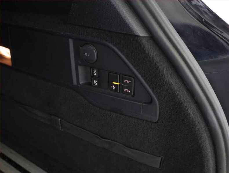 Volkswagen Touareg - hlavní fotka