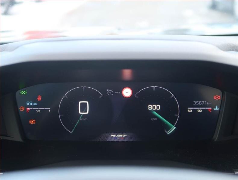 Peugeot 2008 - hlavní fotka