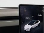 Tesla Model 3 - fotka číslo 12