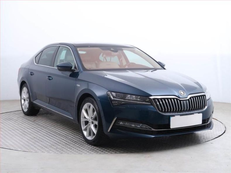 Škoda Superb - hlavní foto