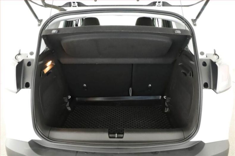 Opel Crossland X - hlavní fotka