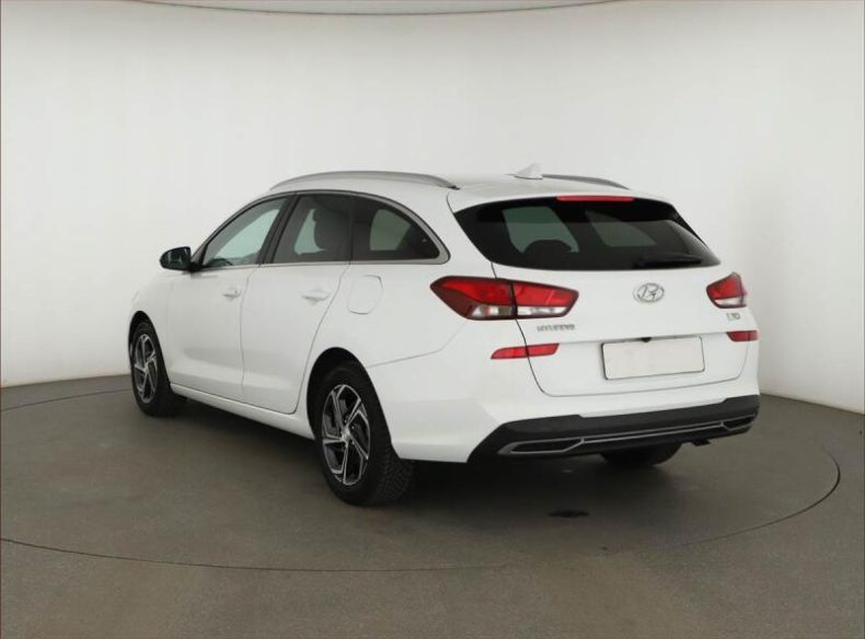 Hyundai i30 - hlavní fotka