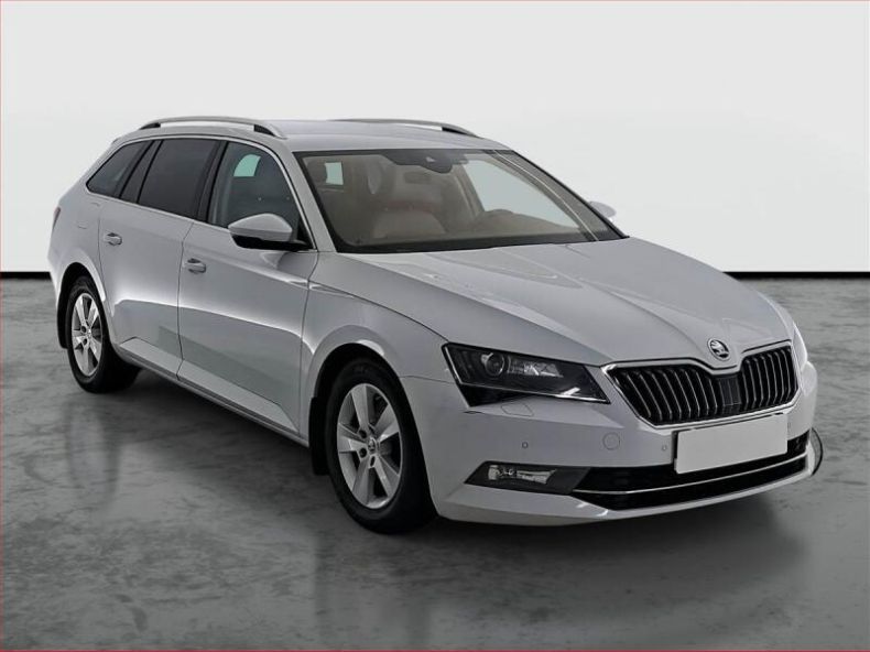 Škoda Superb - hlavní foto