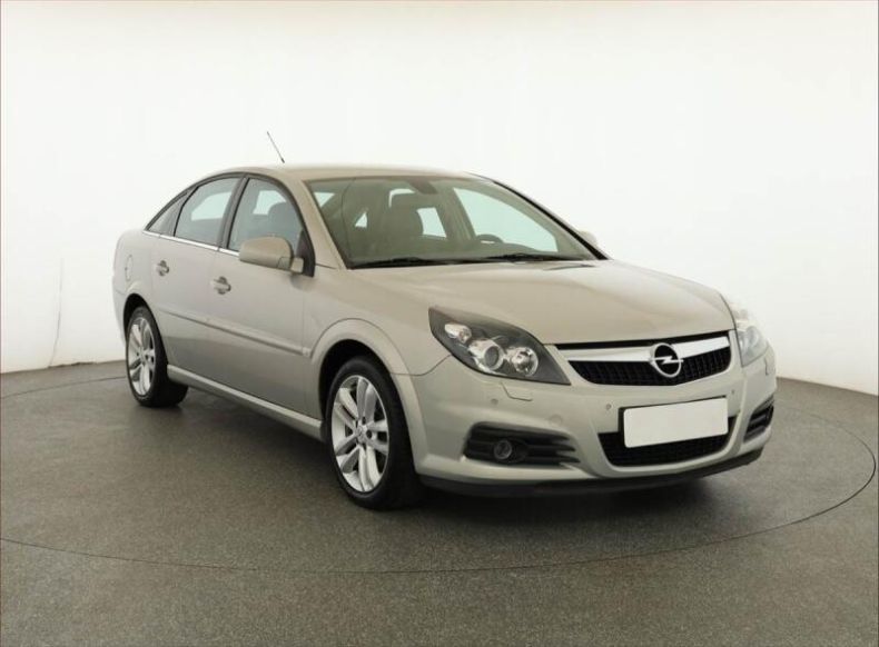 Opel Vectra - hlavní fotka