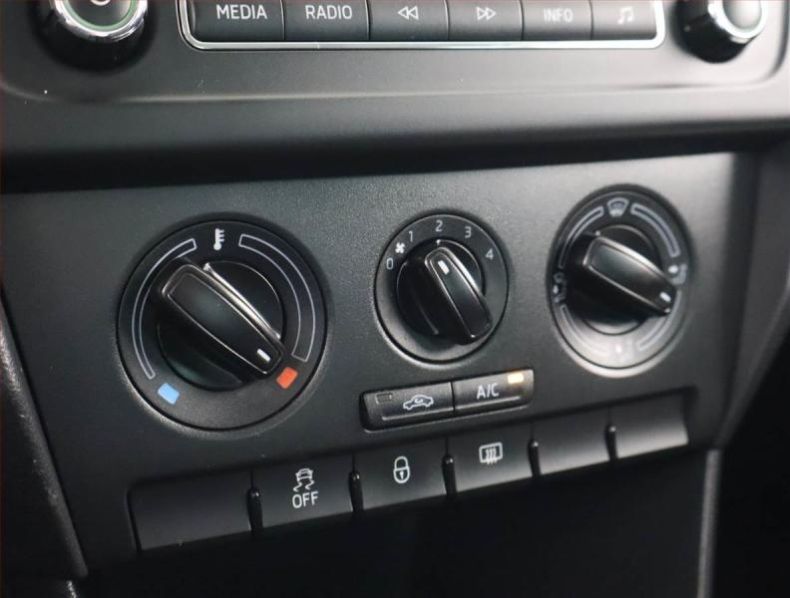 Škoda Rapid - hlavní fotka