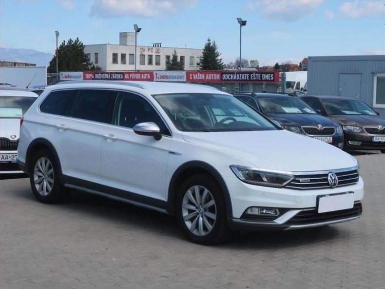 Volkswagen Passat - hlavní foto